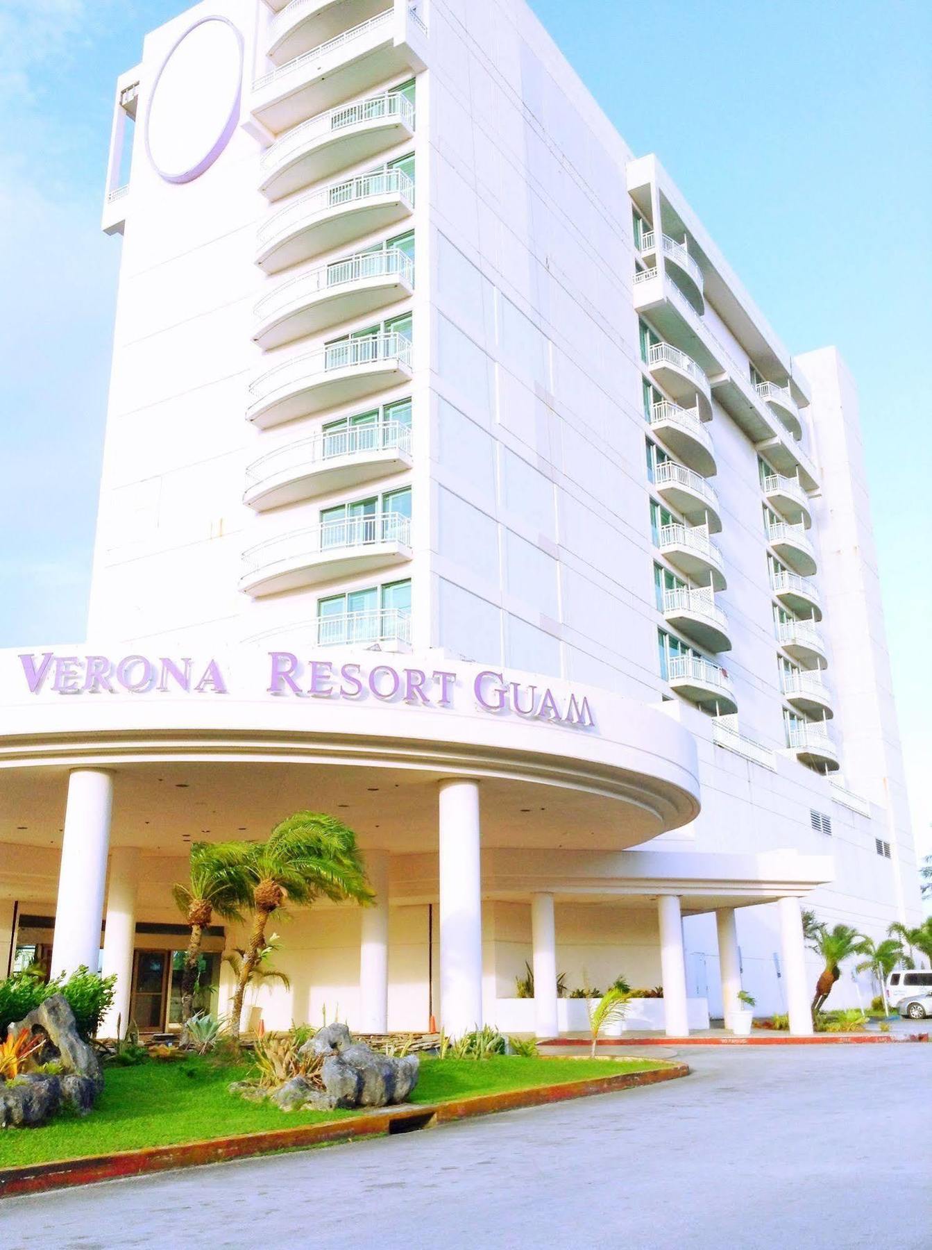 Verona Resort & Spa Tumon Bagian luar foto